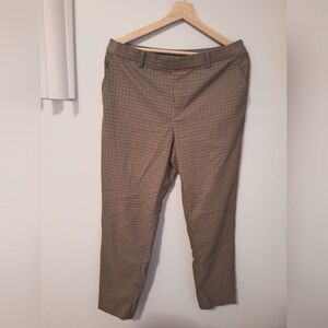 Uniqlo Women Brown Checkered Pants